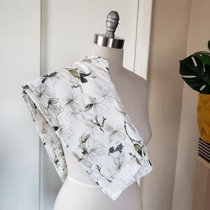 Havana Floral Ankle Skinny Pants Size 29 NEW!